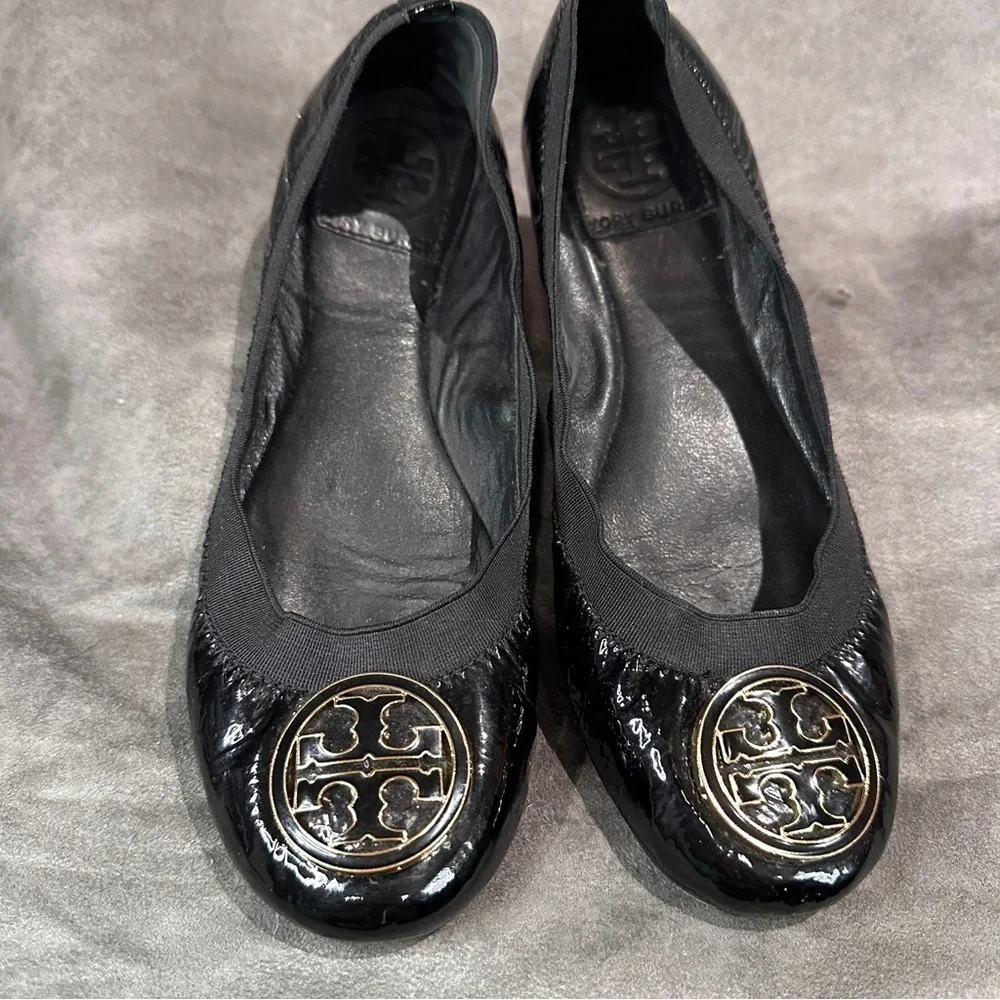 Tory Burch Caroline 2 Ballet Flats Patent Leather Logo Black Gold 6.5 Balletcore